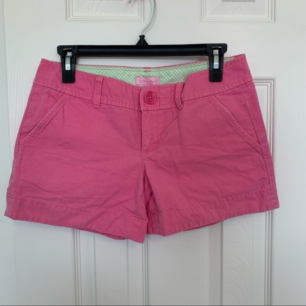 Lilly Pulitzer size 2 pink chino style shorts